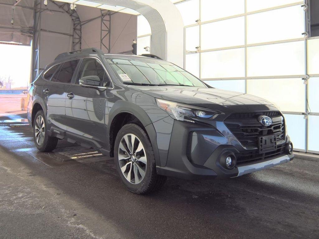 Subaru Outback  2023