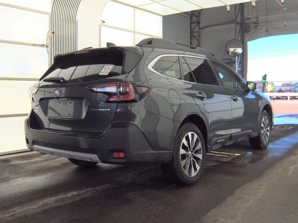 Subaru Outback  2023