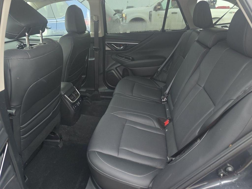 Subaru Outback  2023