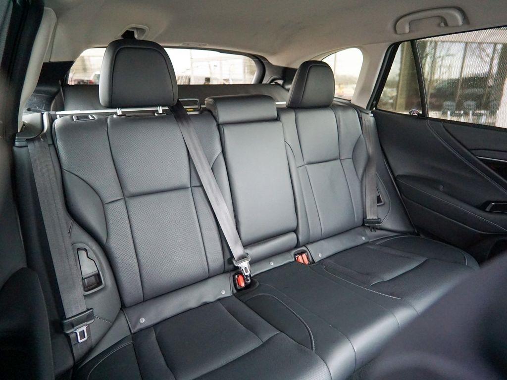 Subaru Outback  2023