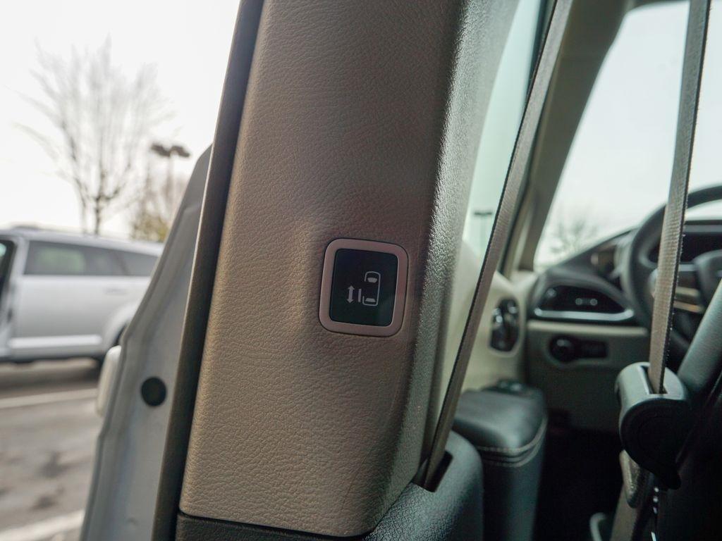 Chrysler Pacifica  2023