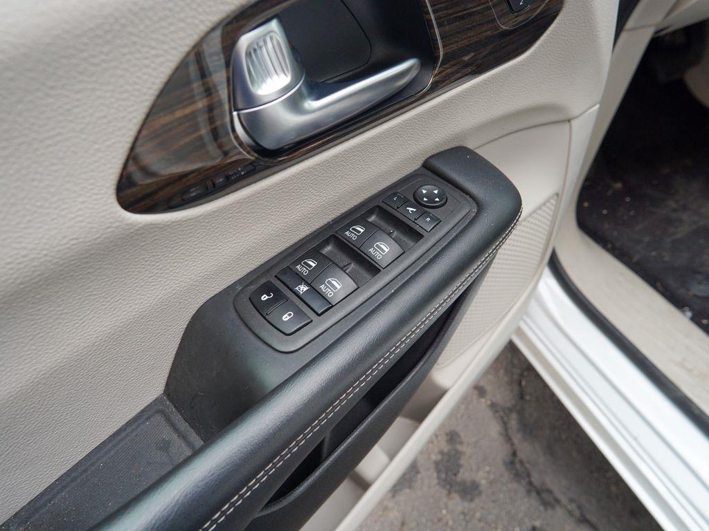 Chrysler Pacifica  2023