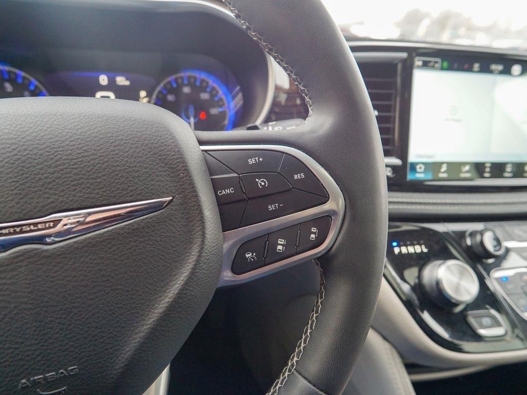 Chrysler Pacifica  2023