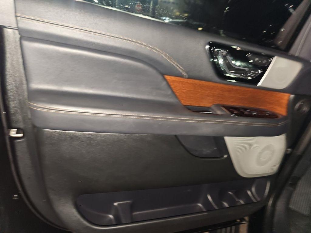 Lincoln Navigator L  2023