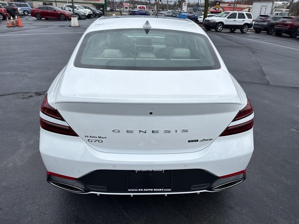 Genesis G70  2023