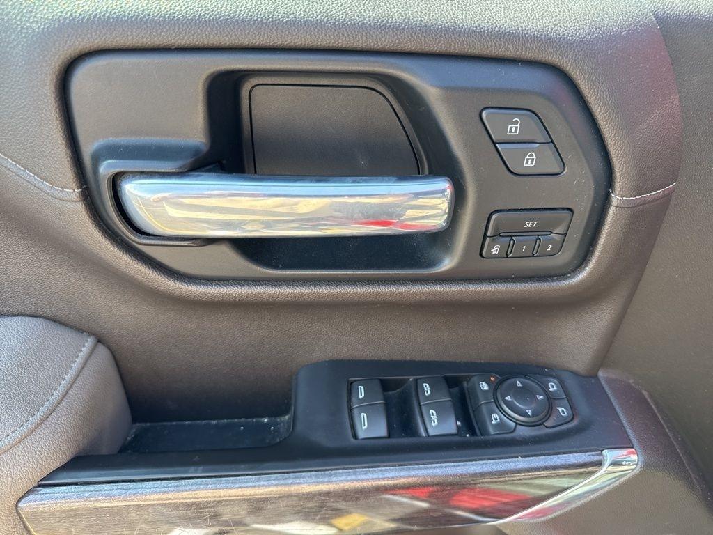 Chevrolet Silverado 1500  2021