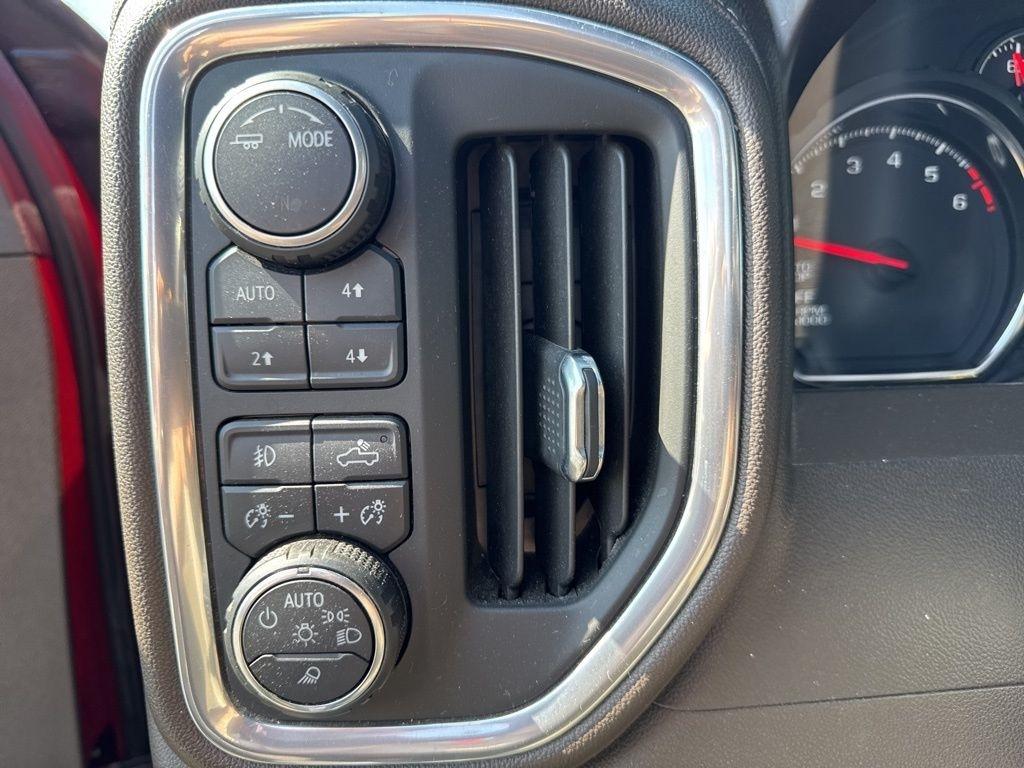 Chevrolet Silverado 1500  2021