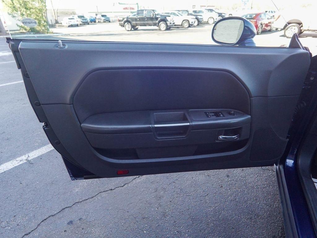 Dodge Challenger  2013