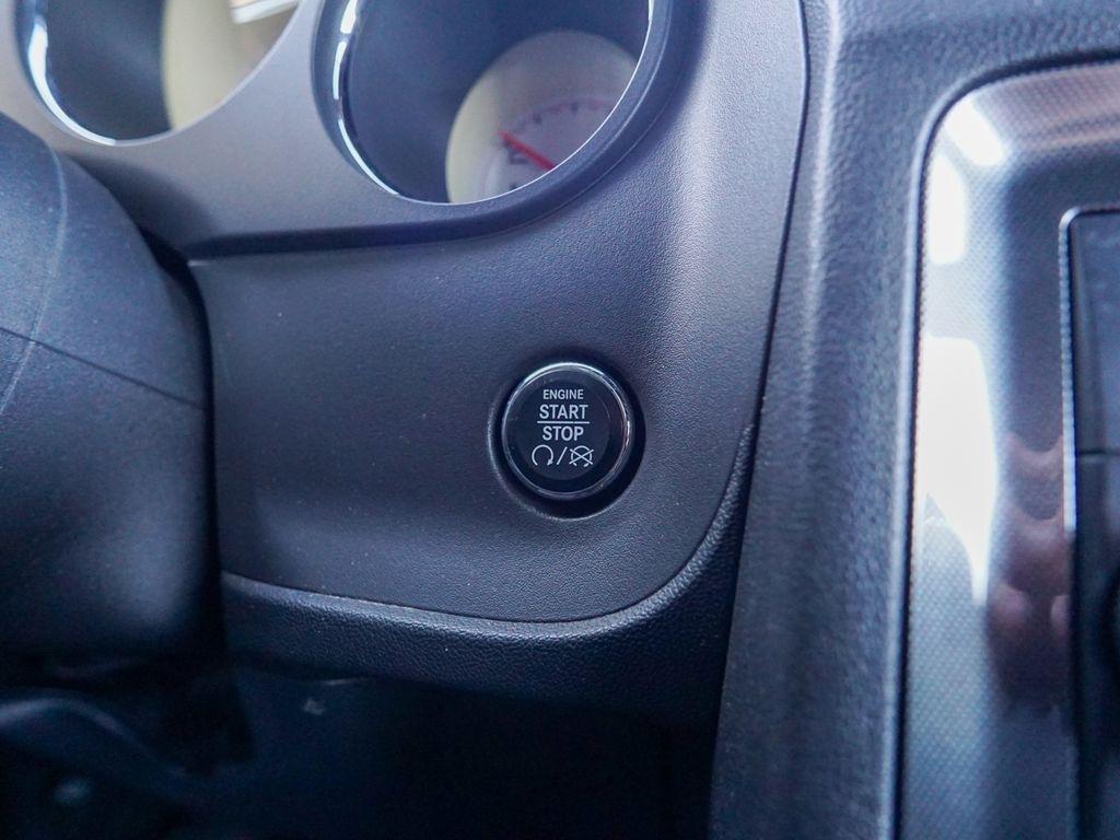 Dodge Challenger  2013