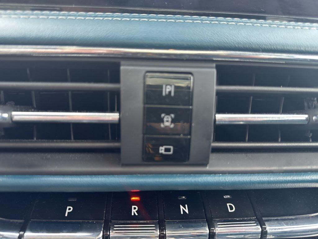 Lincoln Corsair  2021