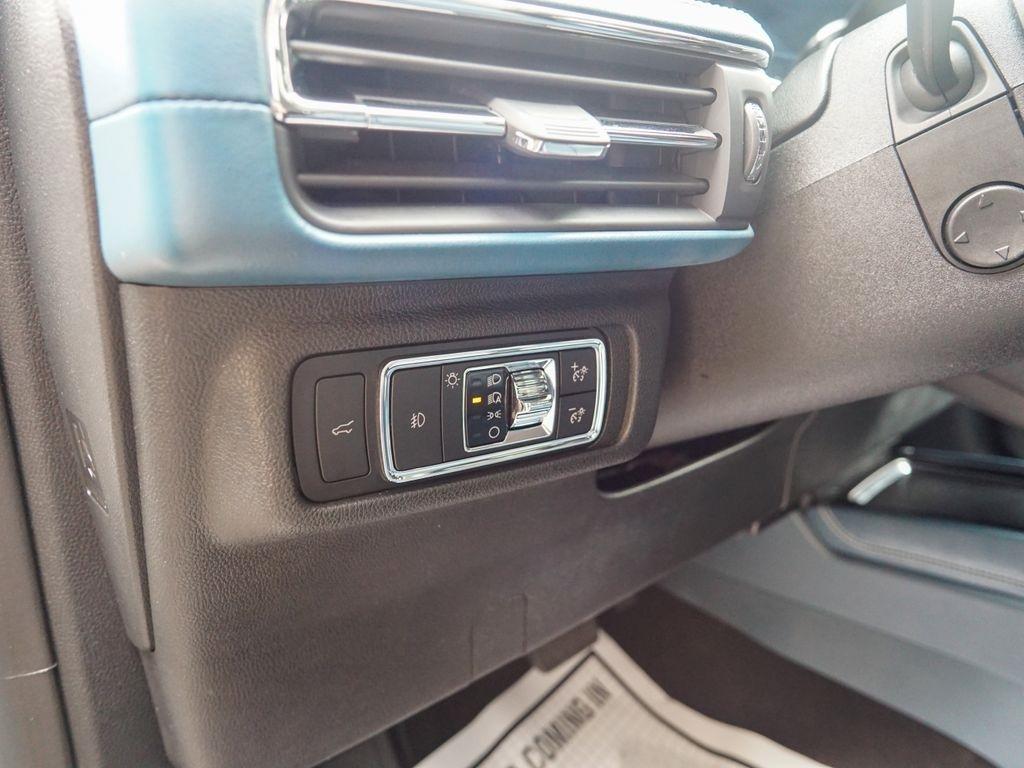 Lincoln Corsair  2021