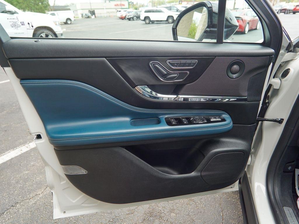 Lincoln Corsair  2021