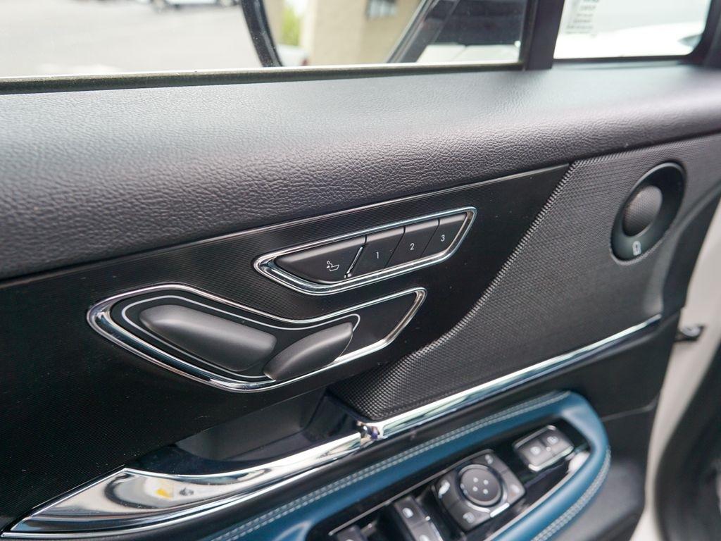 Lincoln Corsair  2021