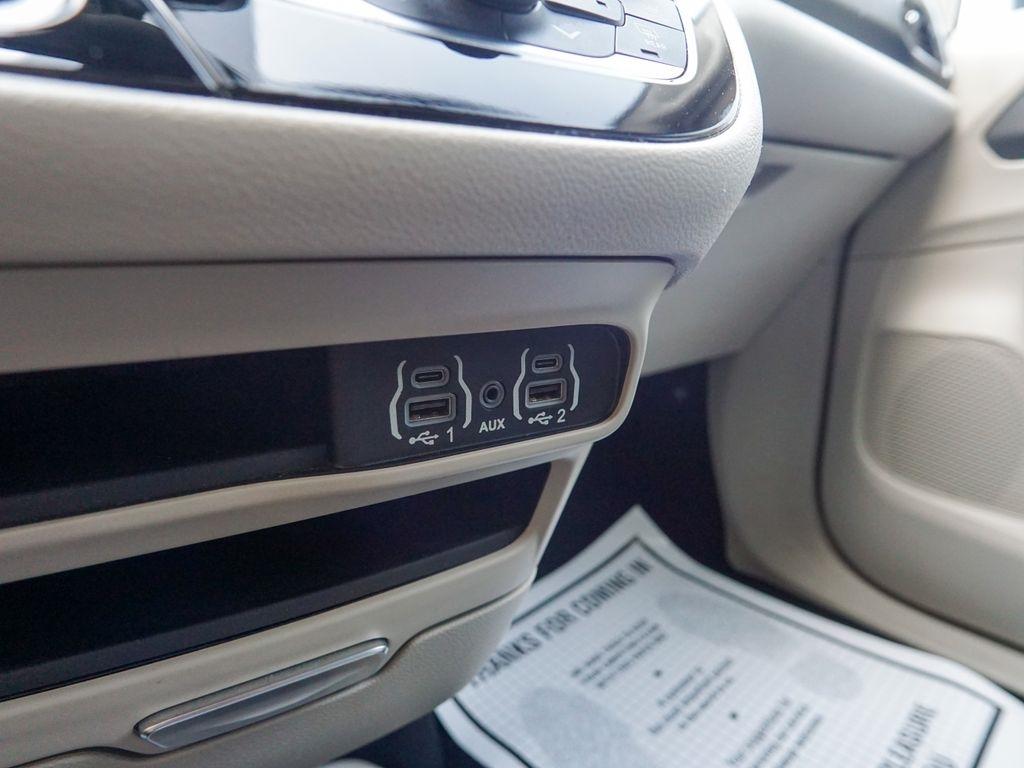 Chrysler Pacifica  2023