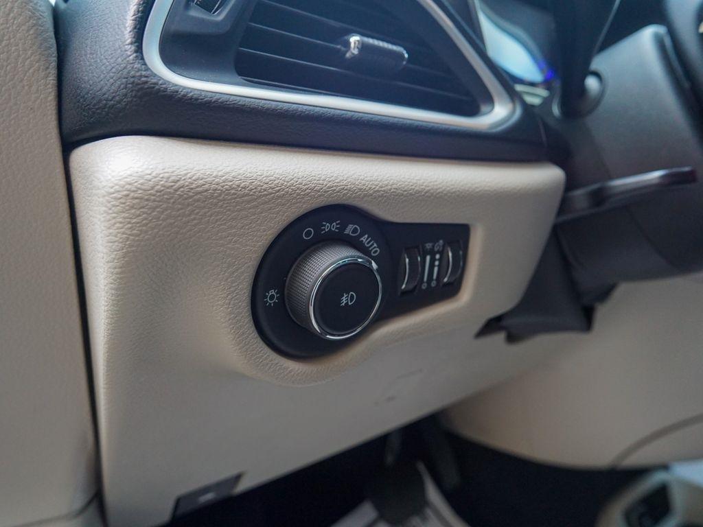 Chrysler Pacifica  2023