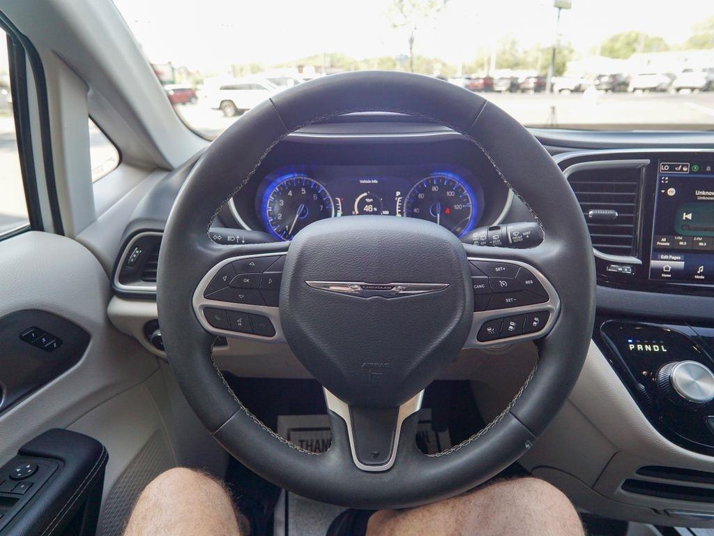 Chrysler Pacifica  2023