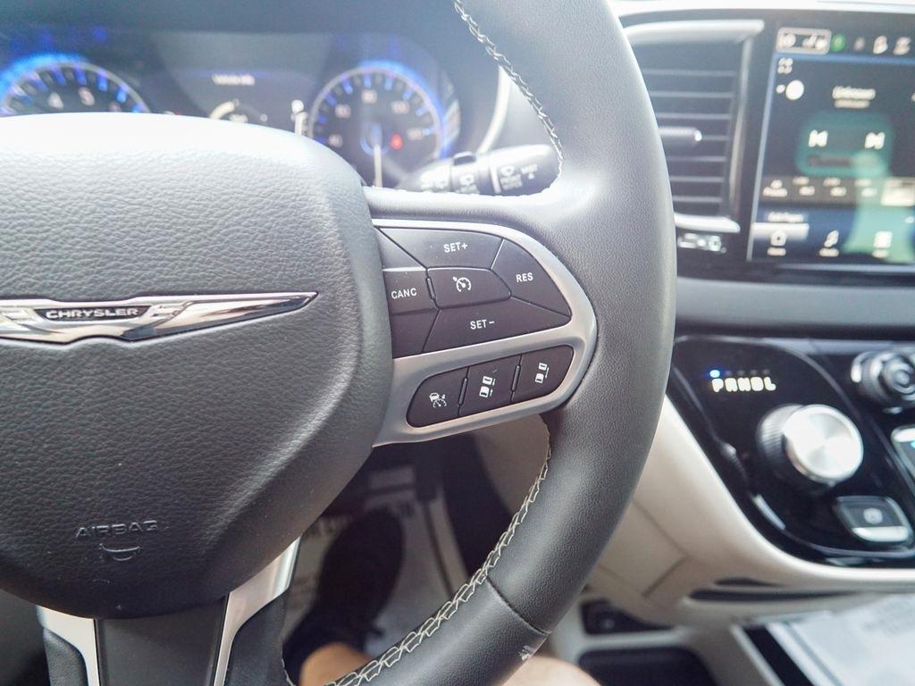 Chrysler Pacifica  2023