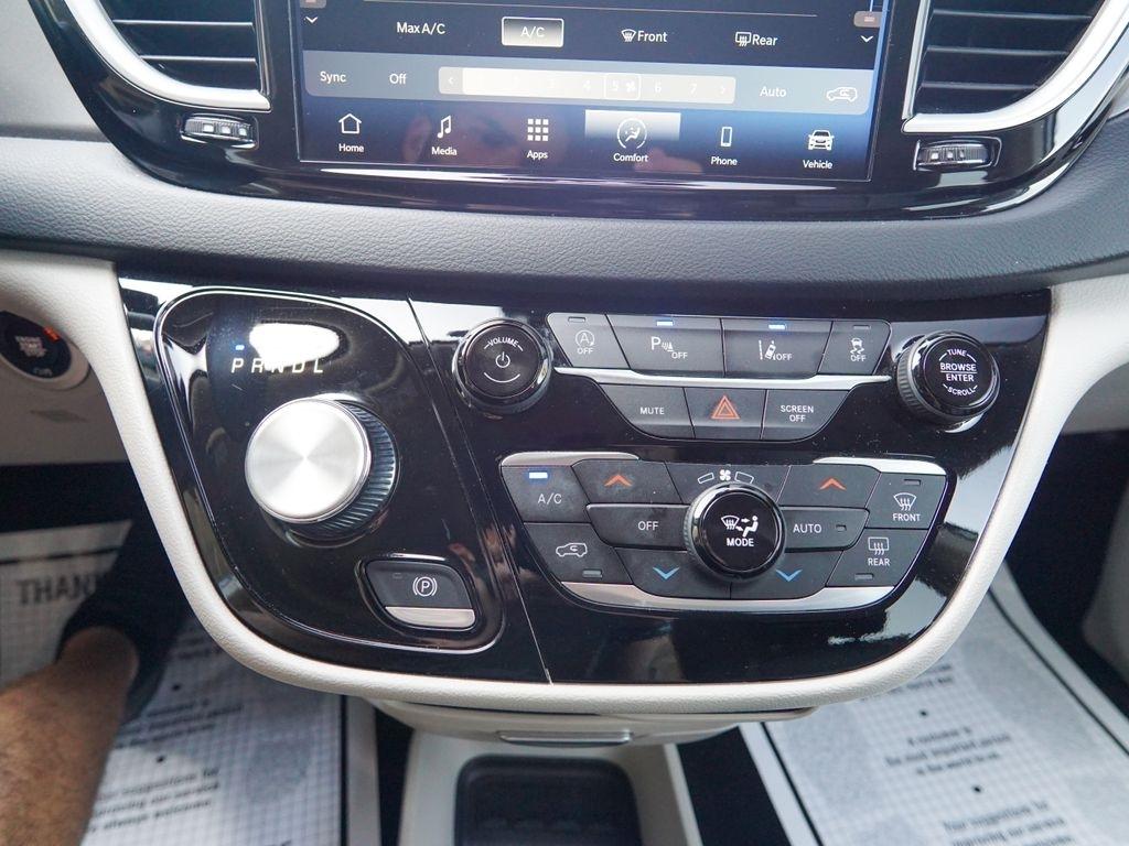 Chrysler Pacifica  2023