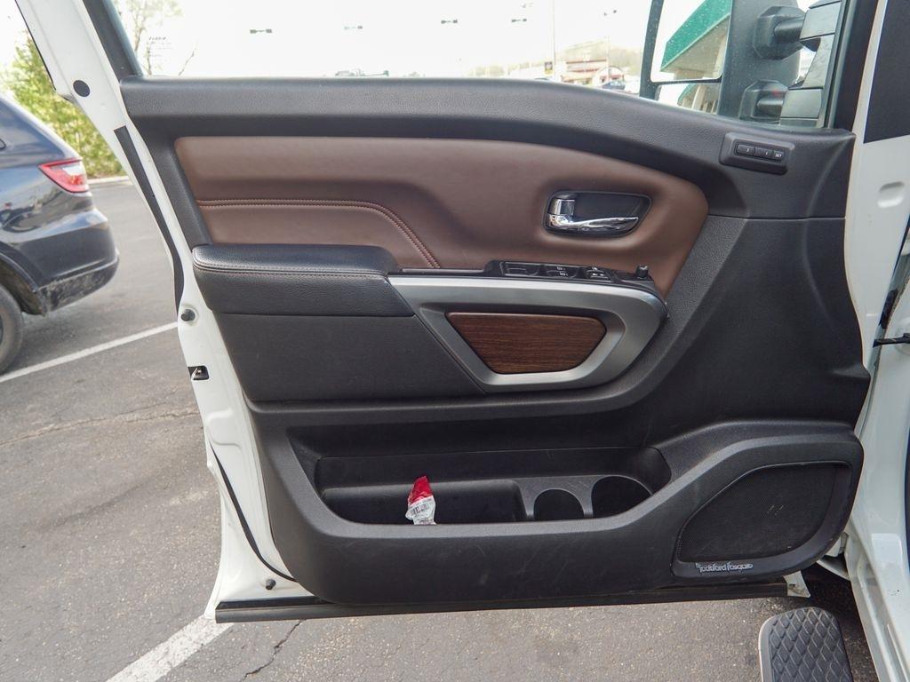 Nissan Titan XD  2017