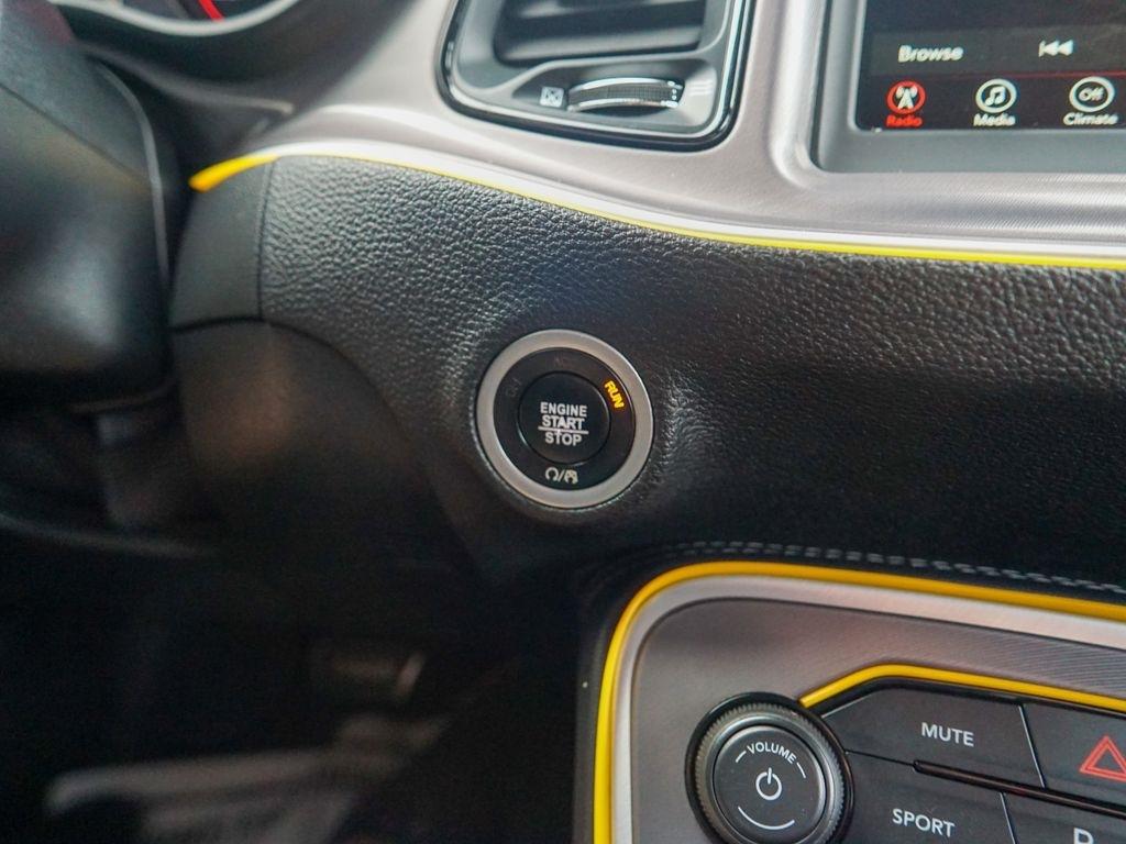 Dodge Challenger  2022