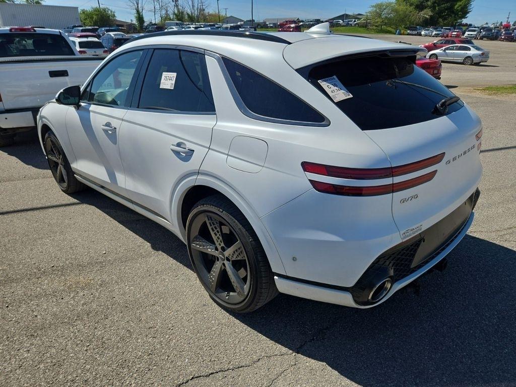 Genesis GV70  2023