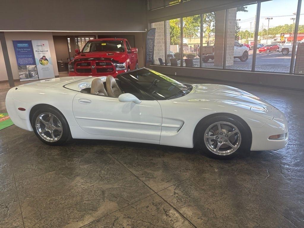 Chevrolet Corvette  2004