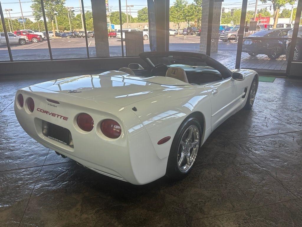 Chevrolet Corvette  2004