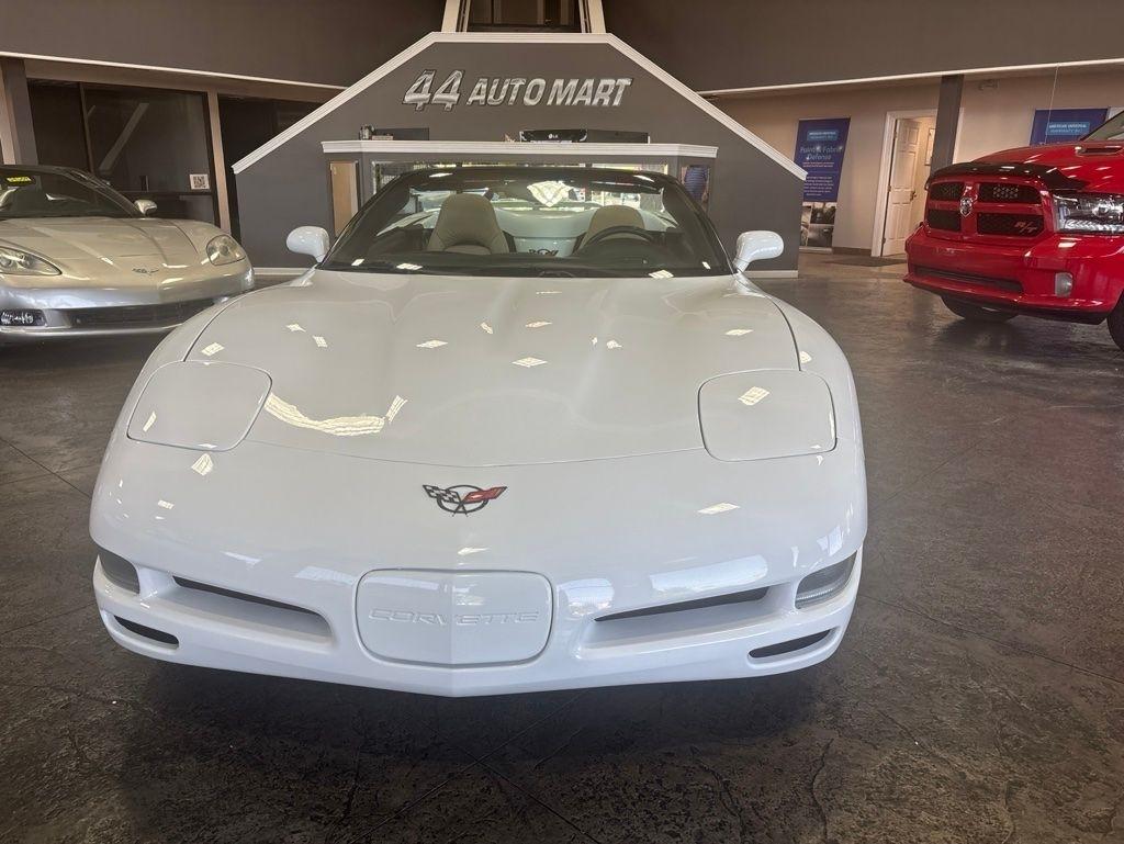 Chevrolet Corvette  2004