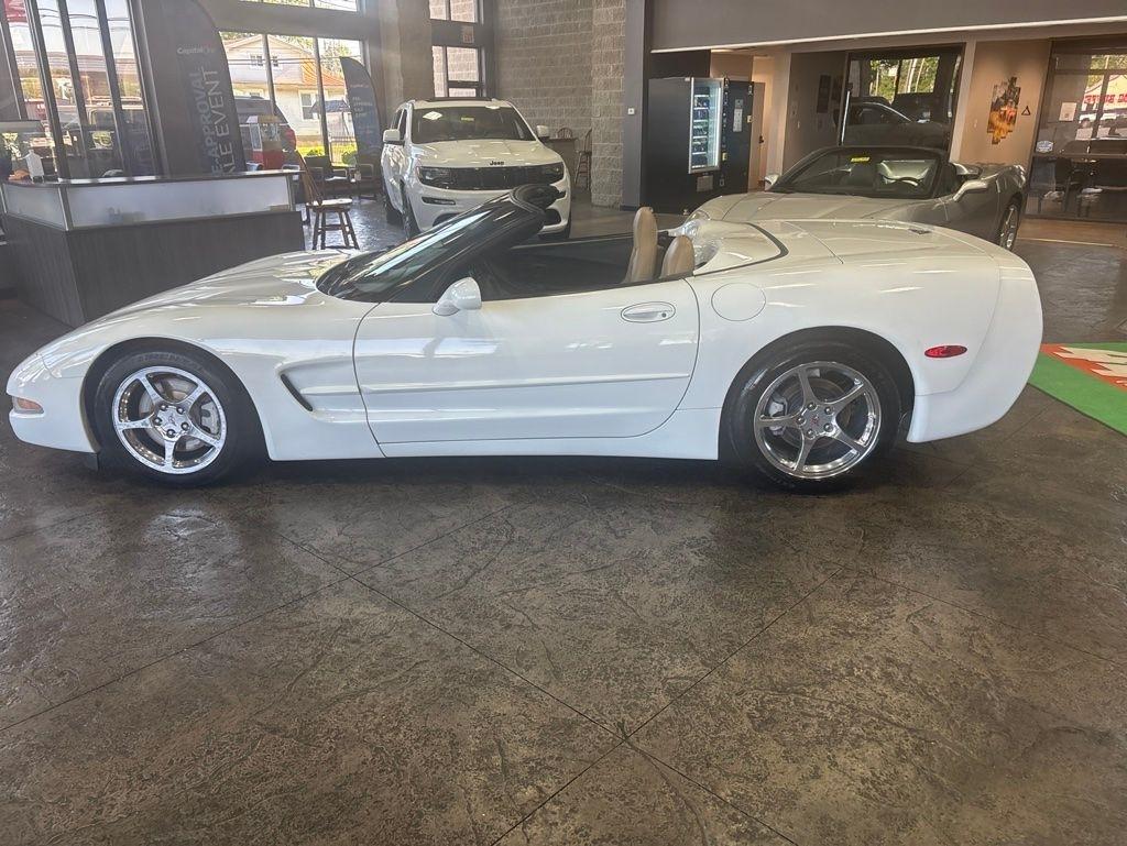 Chevrolet Corvette  2004