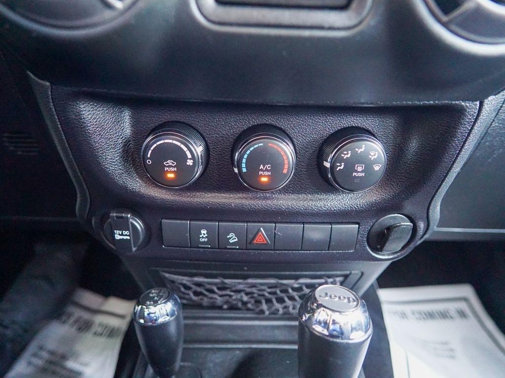 Jeep Wrangler  2017
