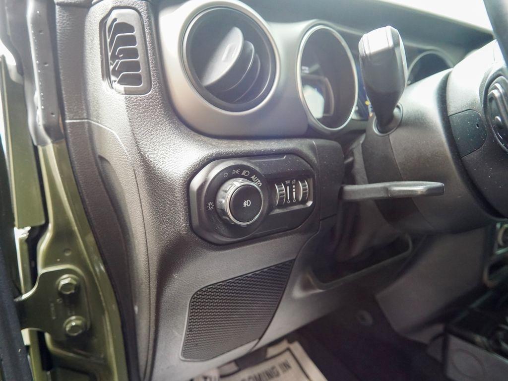Jeep Wrangler  2021