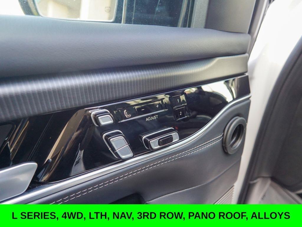 Jeep Grand Wagoneer L  2024
