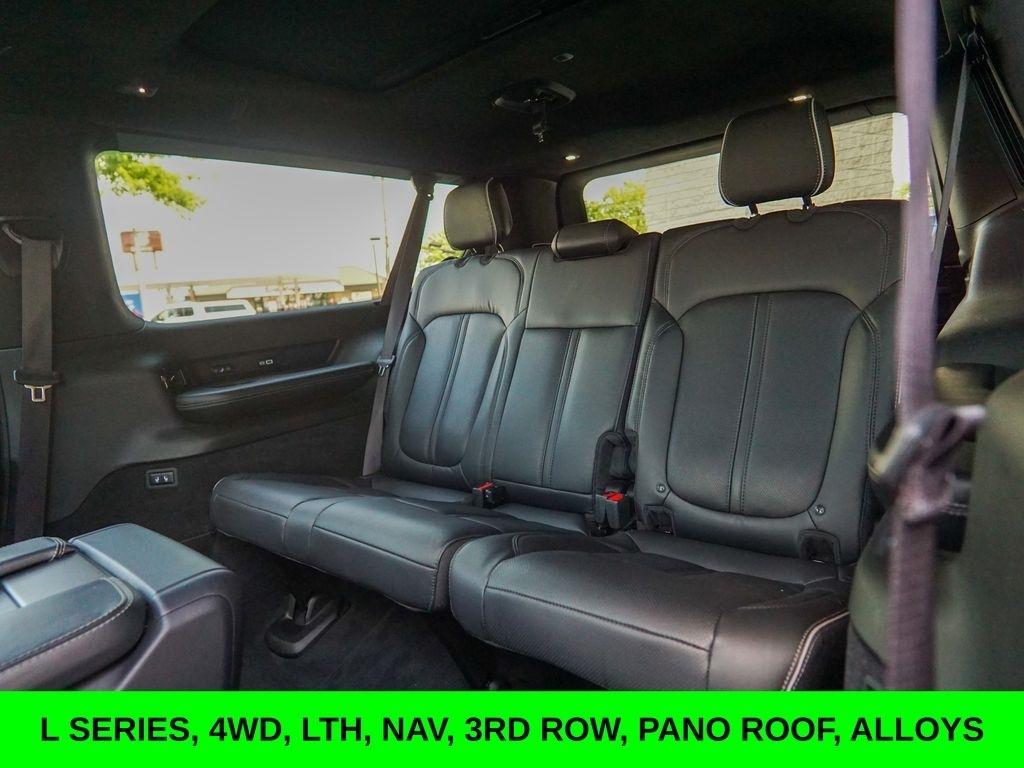 Jeep Grand Wagoneer L  2024