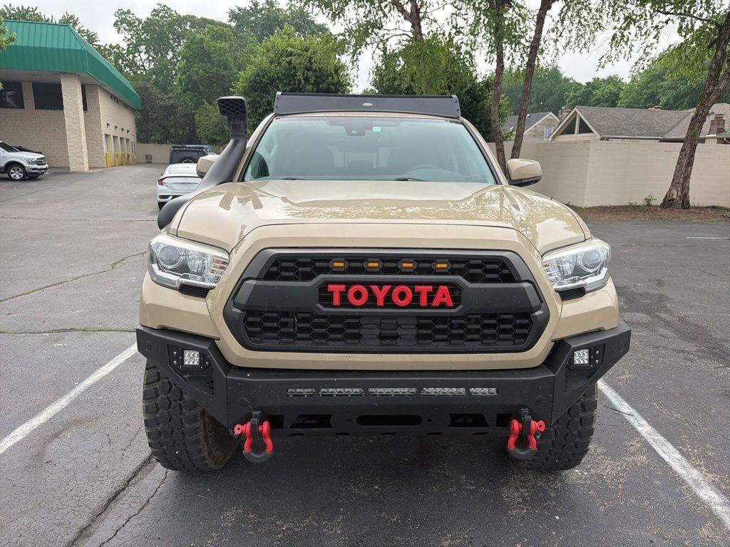 Toyota Tacoma  2018