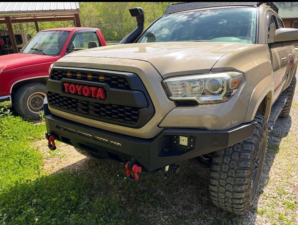 Toyota Tacoma  2018