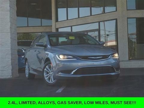 2016 Chrysler 200 