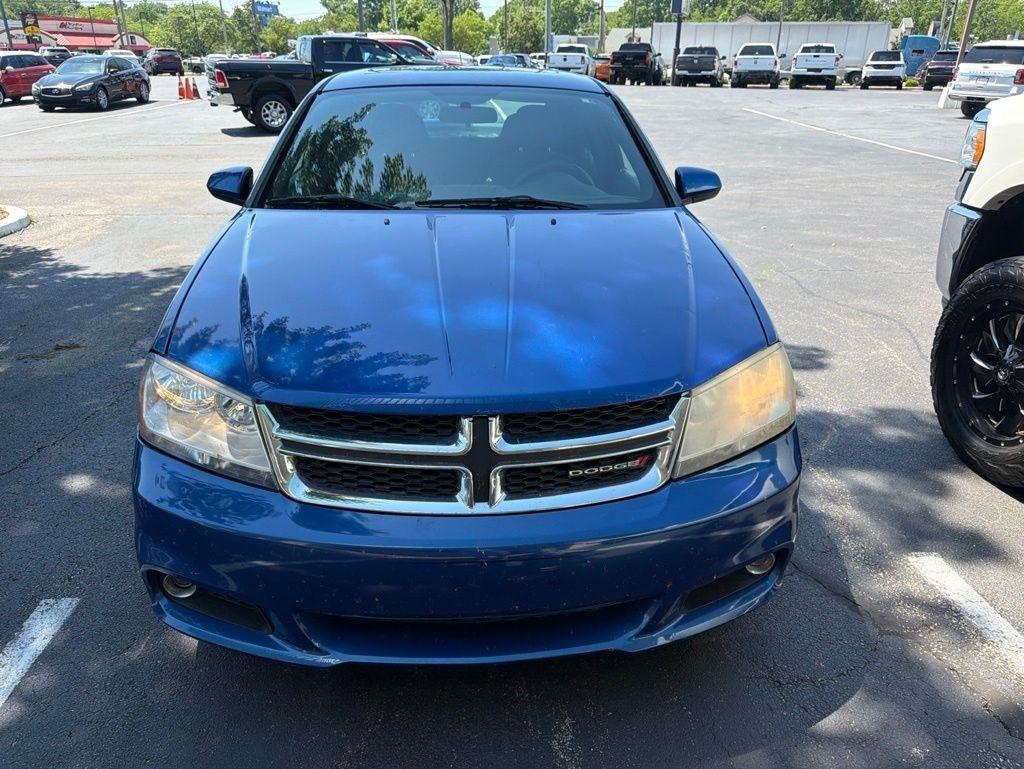 Dodge Avenger  2012