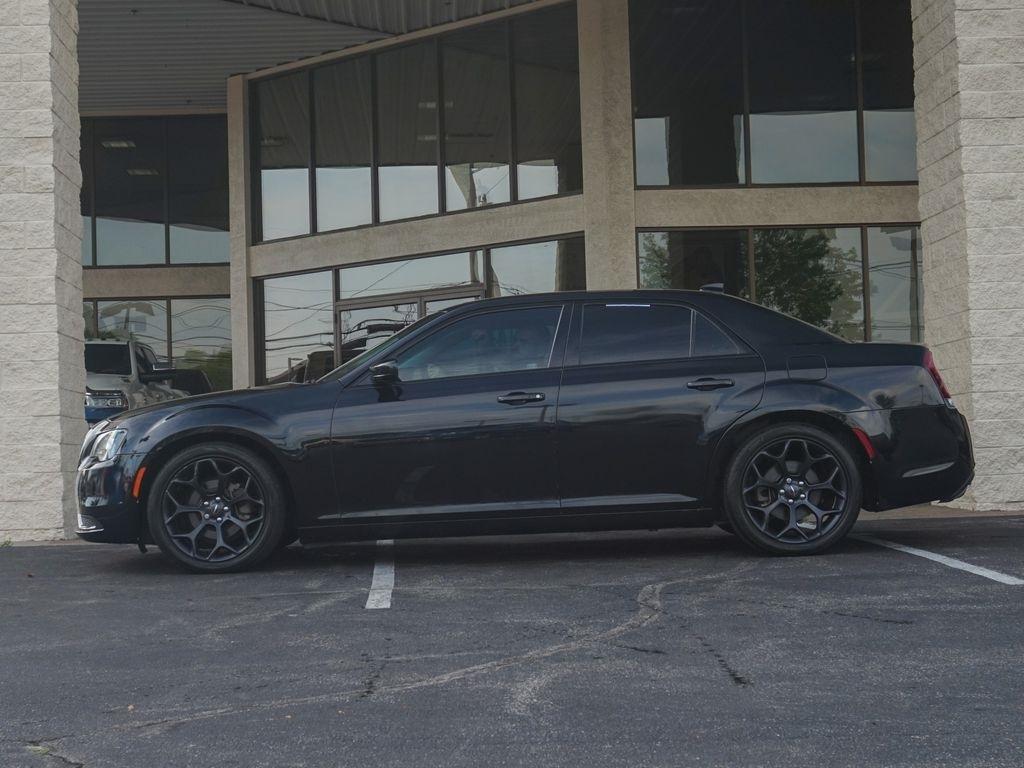 Chrysler 300  2019