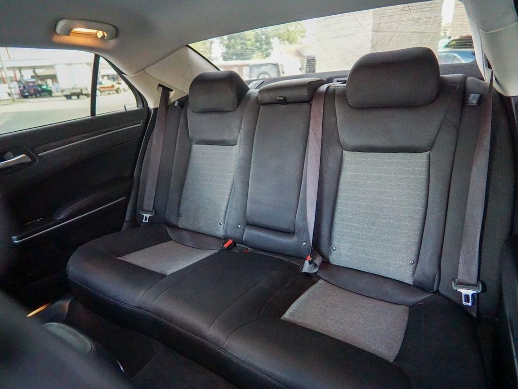Chrysler 300  2019