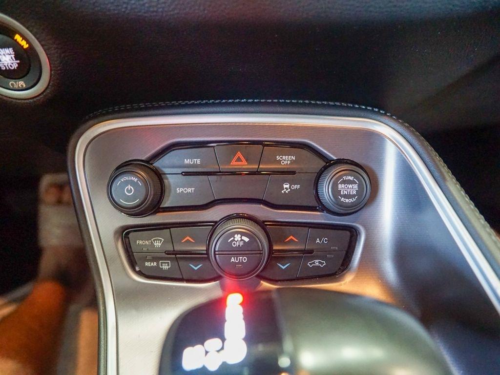 Dodge Challenger  2019