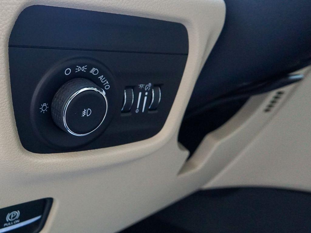 Jeep Grand Cherokee  2023