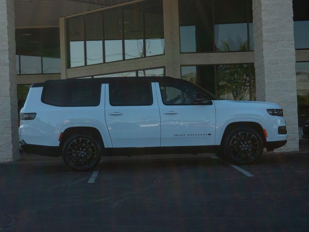 Jeep Grand Wagoneer L  2024
