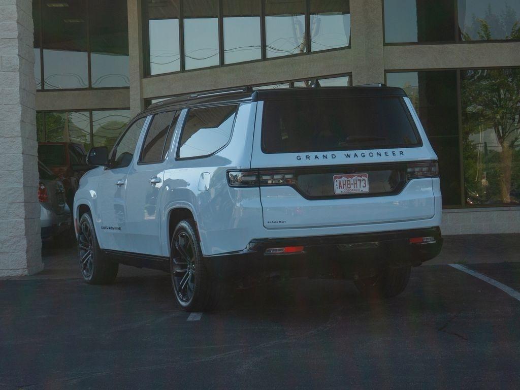 Jeep Grand Wagoneer L  2024