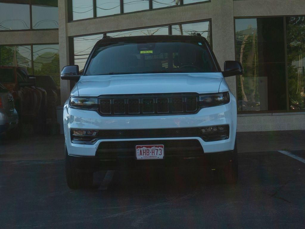 Jeep Grand Wagoneer L  2024