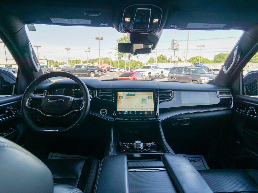 Jeep Grand Wagoneer L  2024