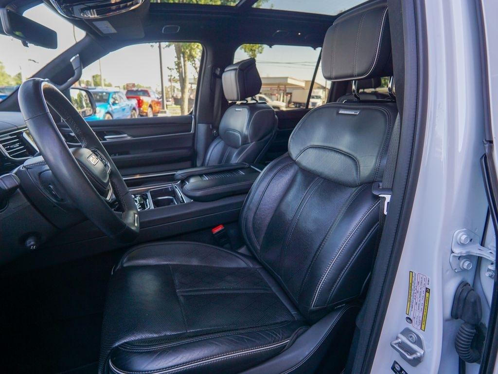 Jeep Grand Wagoneer L  2024