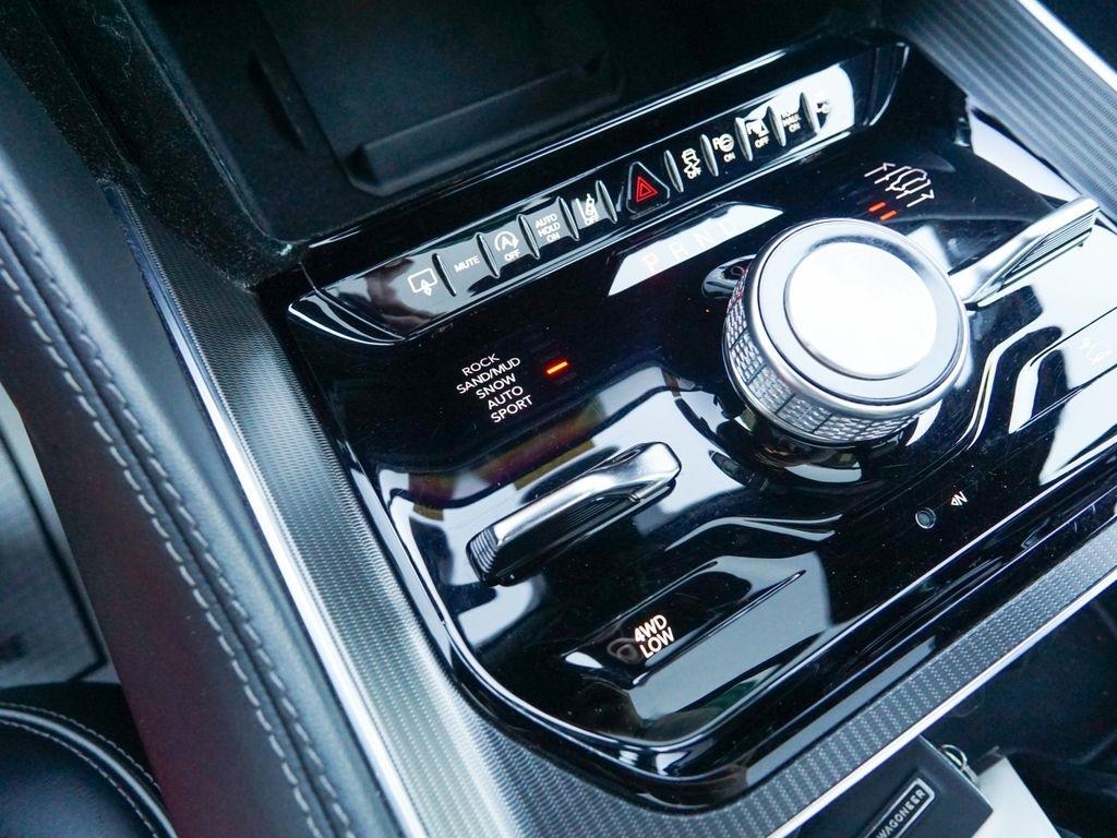 Jeep Grand Wagoneer L  2024