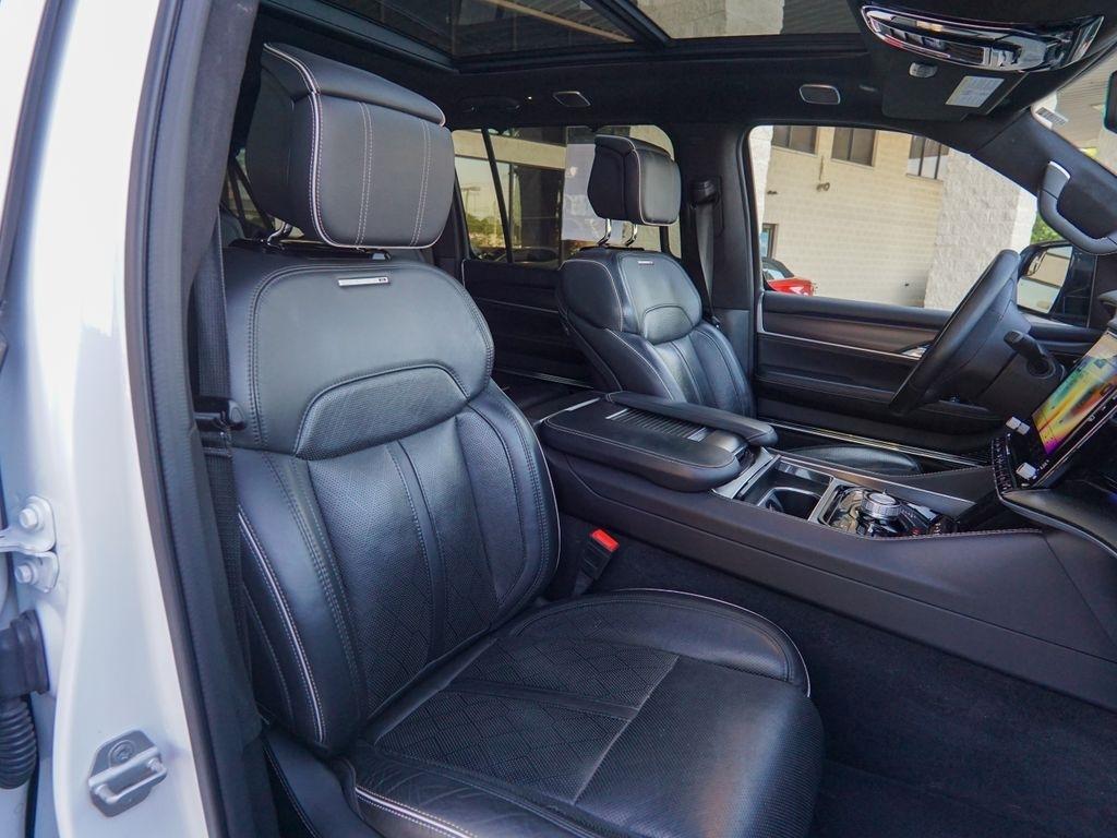 Jeep Grand Wagoneer L  2024