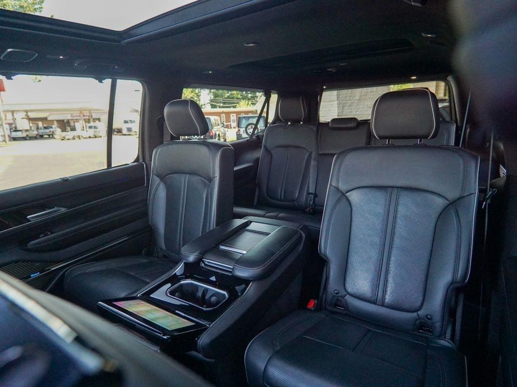 Jeep Grand Wagoneer L  2024