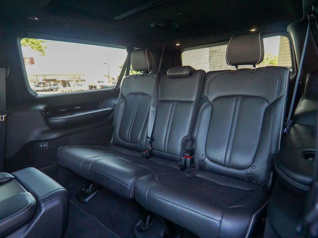 Jeep Grand Wagoneer L  2024